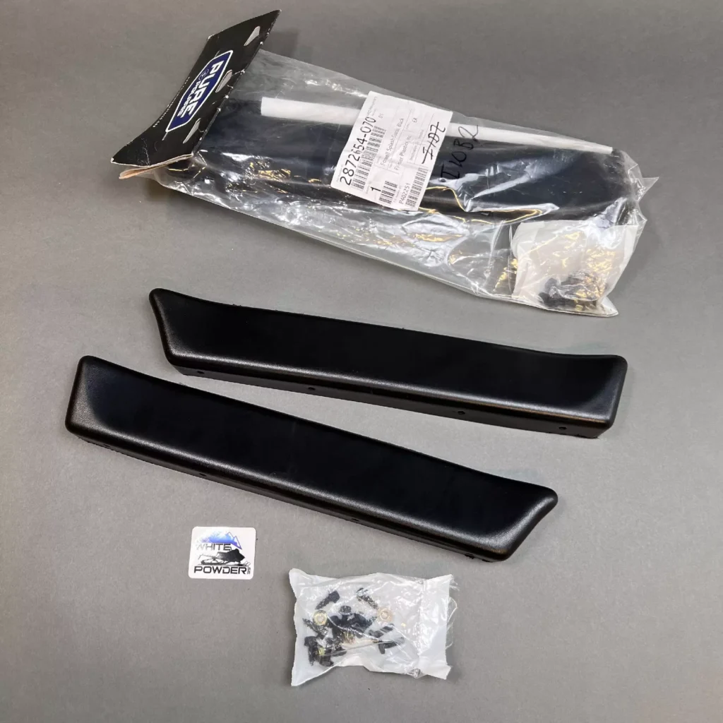Polaris 2872654-070 - Footwell splash guard , Black