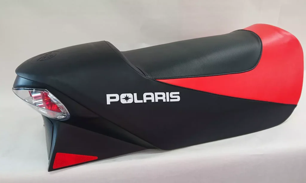 Polaris 2680002 - Dyna svart/röd  FUSION