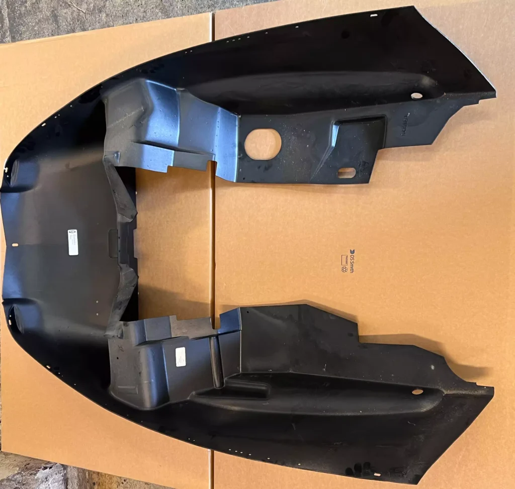 Polaris 5411691 - Bukplast - Nosepan 00-03 TOURING 600 * A1