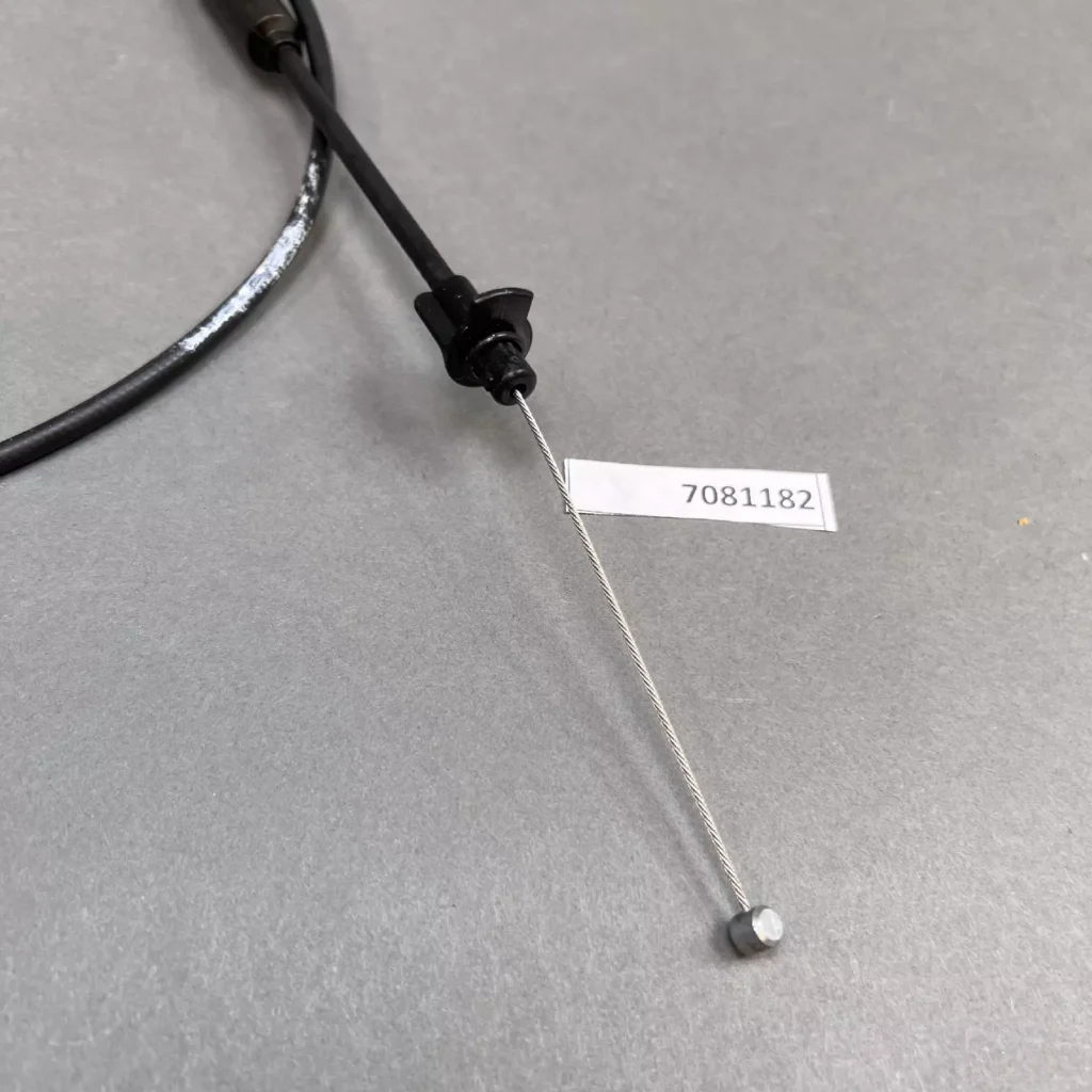 Polaris 7081182 - THROTTLE CABLE  / Gasvajer
