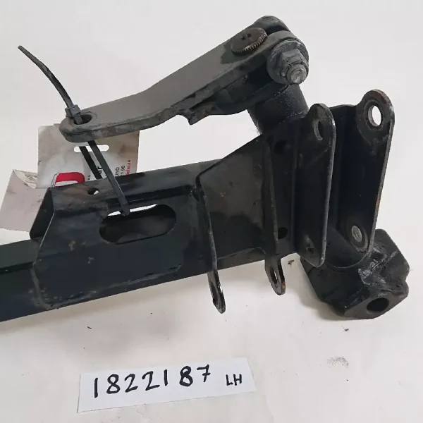 Polaris 1822187 - Trailing Arm ,LH,Svart - med Spindel
