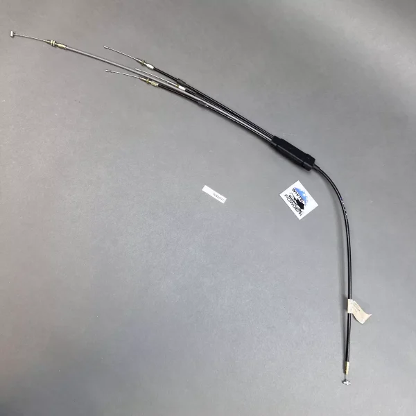 Polaris 7080597 - CABLE-THROTTLE W/OIL  / Gasvajer